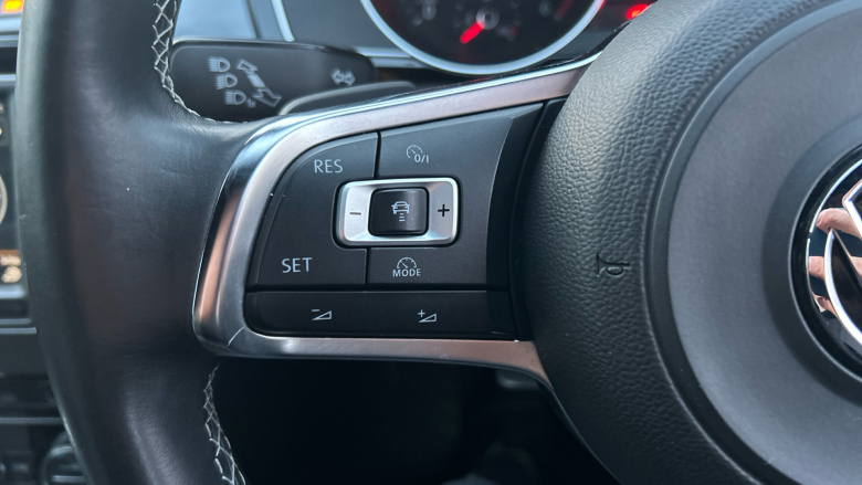 Volkswagen Passat 2.0 TDI R-Line 5dr DSG Diesel Estate